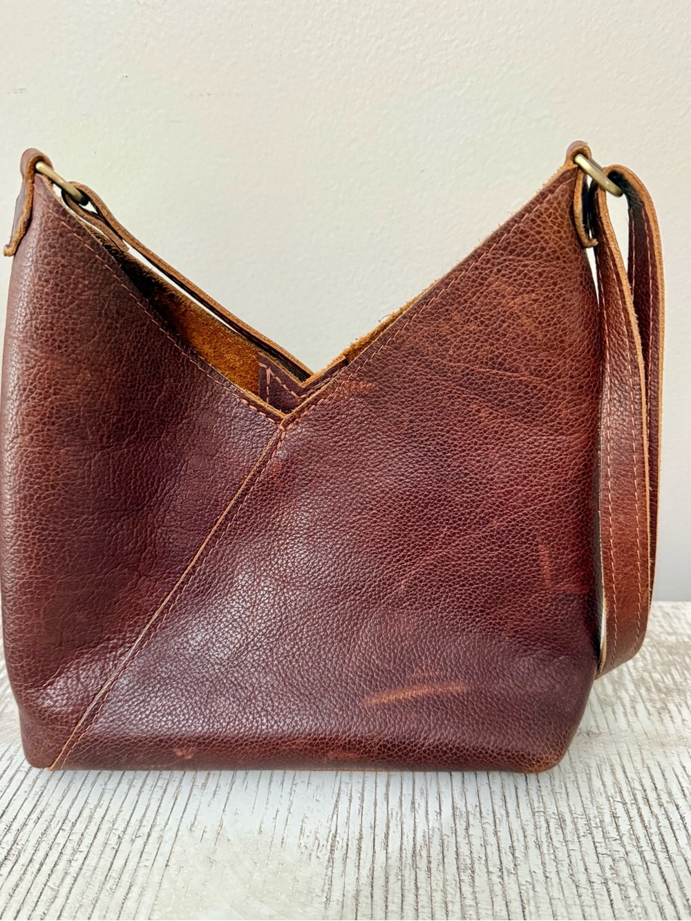 Portland Leather Small Naomi Shoulder Bag in Nutmeg - Picture 2 of 12